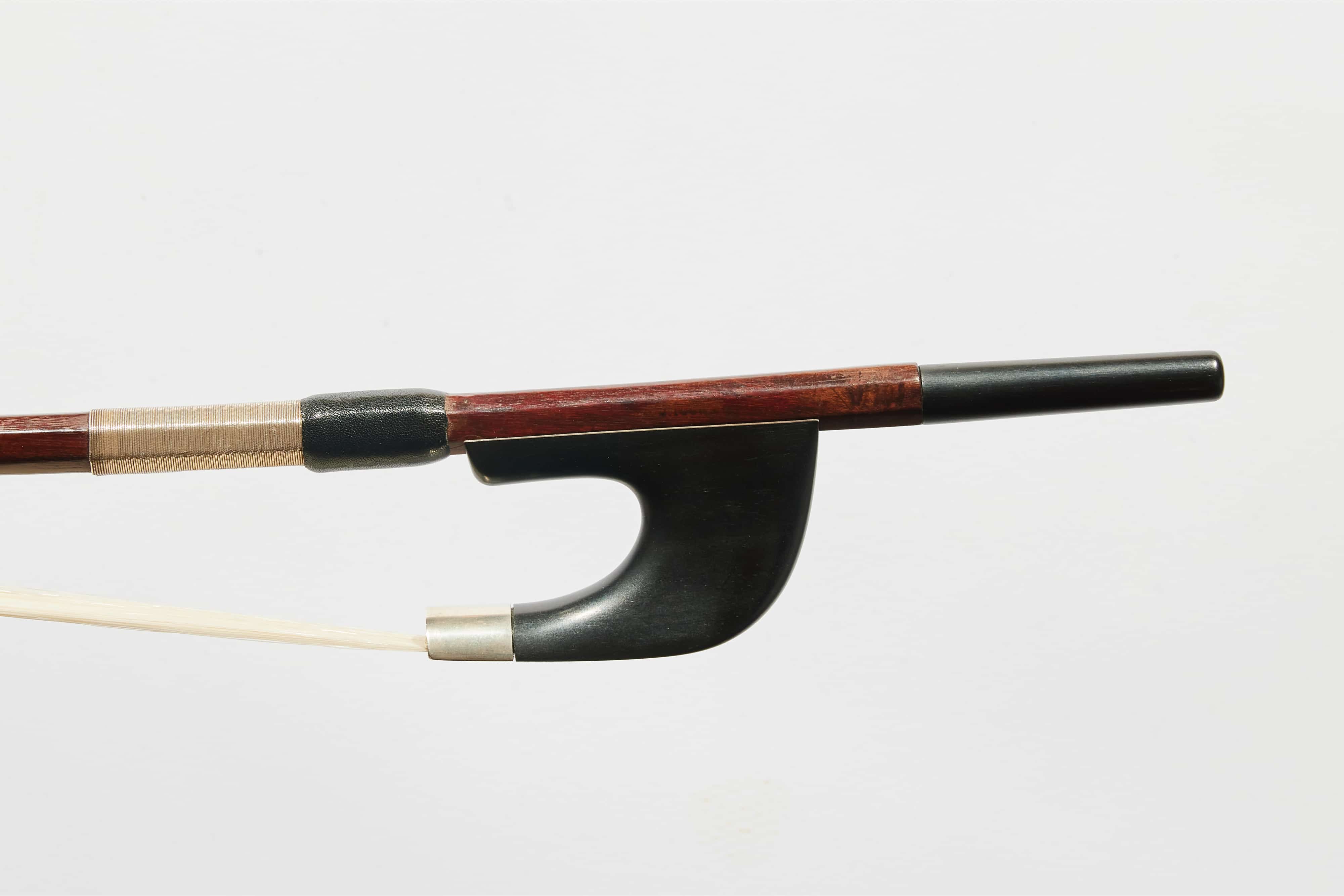 【ケース付き】KNOLL コントラバス弓 ジャーマンボウ ケース付き】KNOLL コントラバス弓 ジャーマンボウ - 弦楽器人気
