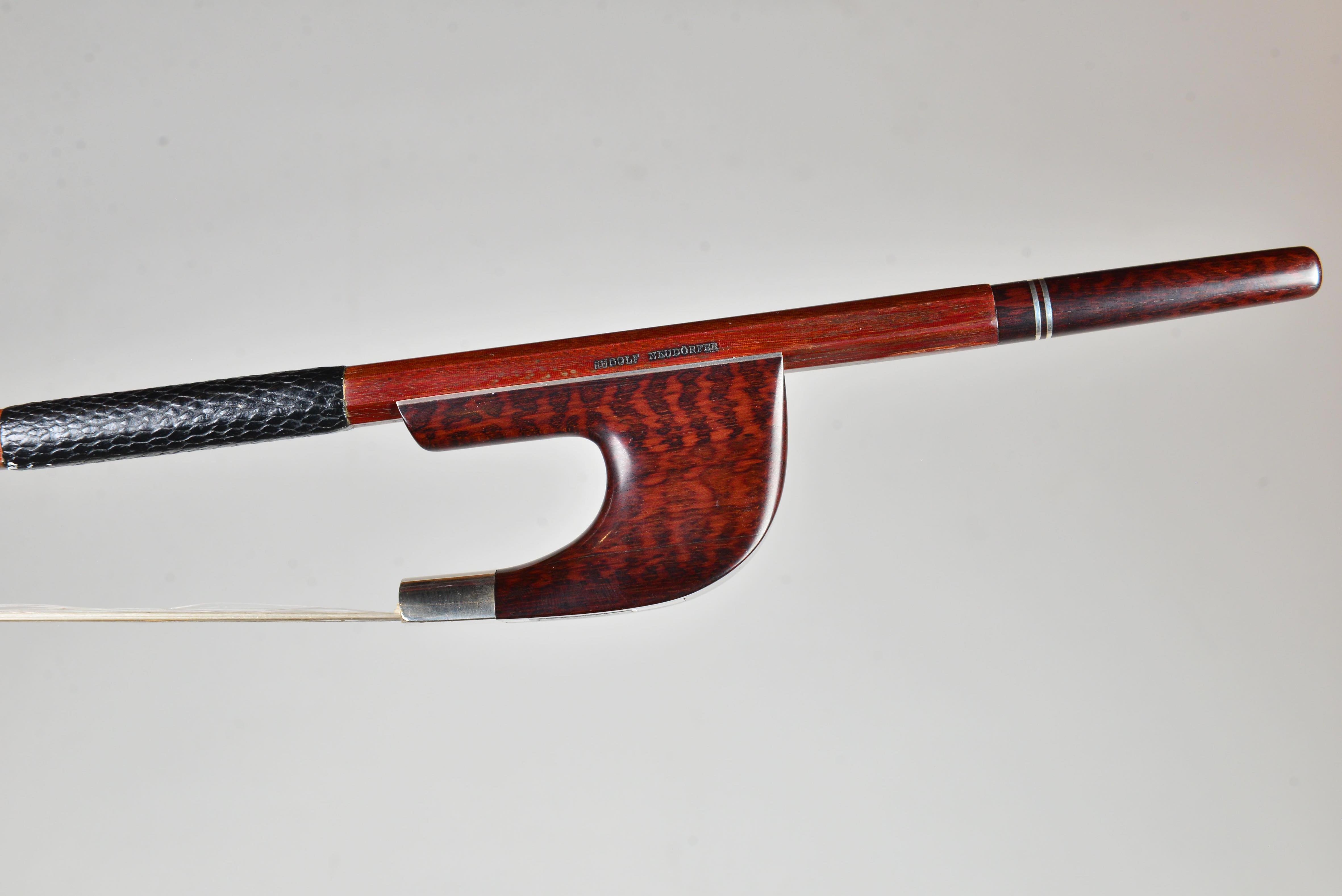 早い者勝ち！値下げ！チェロ弓　イギリス製　78g W.E.Hill&Sons Silver/Ebony 1930年頃 (ウィリアム